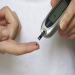 Controlar a glicose aumenta proteção de diabéticos contra Covid-19