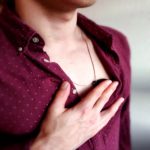 Colar tecnológico detecta ritmo cardíaco anormal e comunica médicos