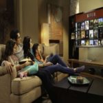 Brasileiros já assistem mais streaming que canais pagos na TV