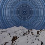 Céu estrelado sobre o monte Elbrus – Tour Online