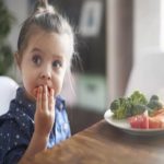 Como fazer crianças comerem mais vegetais?