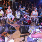 Samba no Asfalto comemora 15 anos de roda de samba gratuita na zona leste.
