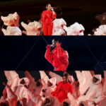 Super Bowl: DJ brasileiro celebra seu remix funk tocado no show de Rihanna.